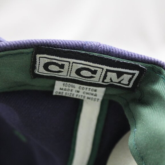 Seattle Thunderbirds Hat (VTG) - CCM Hockey Arch Script - Adult Strapback - Picture 9 of 9